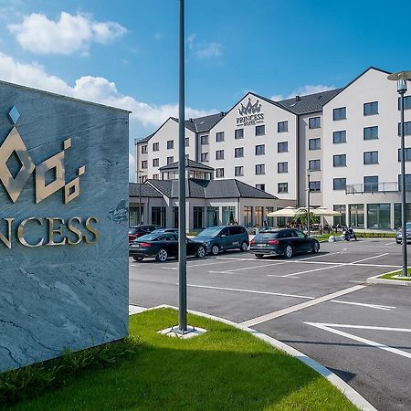 Hotel Princess ヤストレバースコ エクステリア 写真